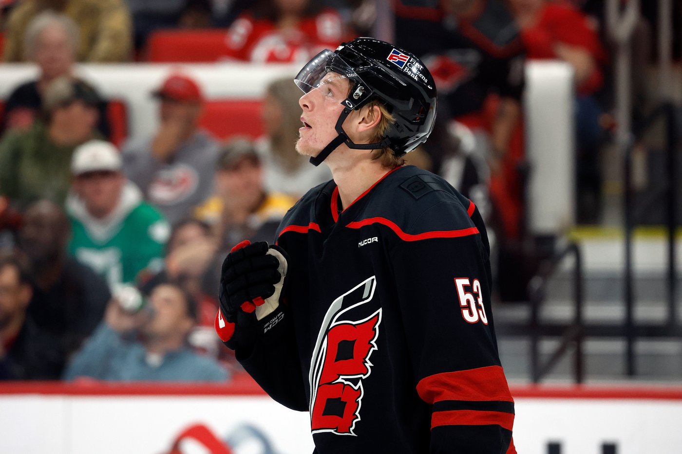 Aho's late goal helps Kochetkov improve to 8-0-0 as Hurricanes beat Bruins 2-1 | iNFOnews.ca
