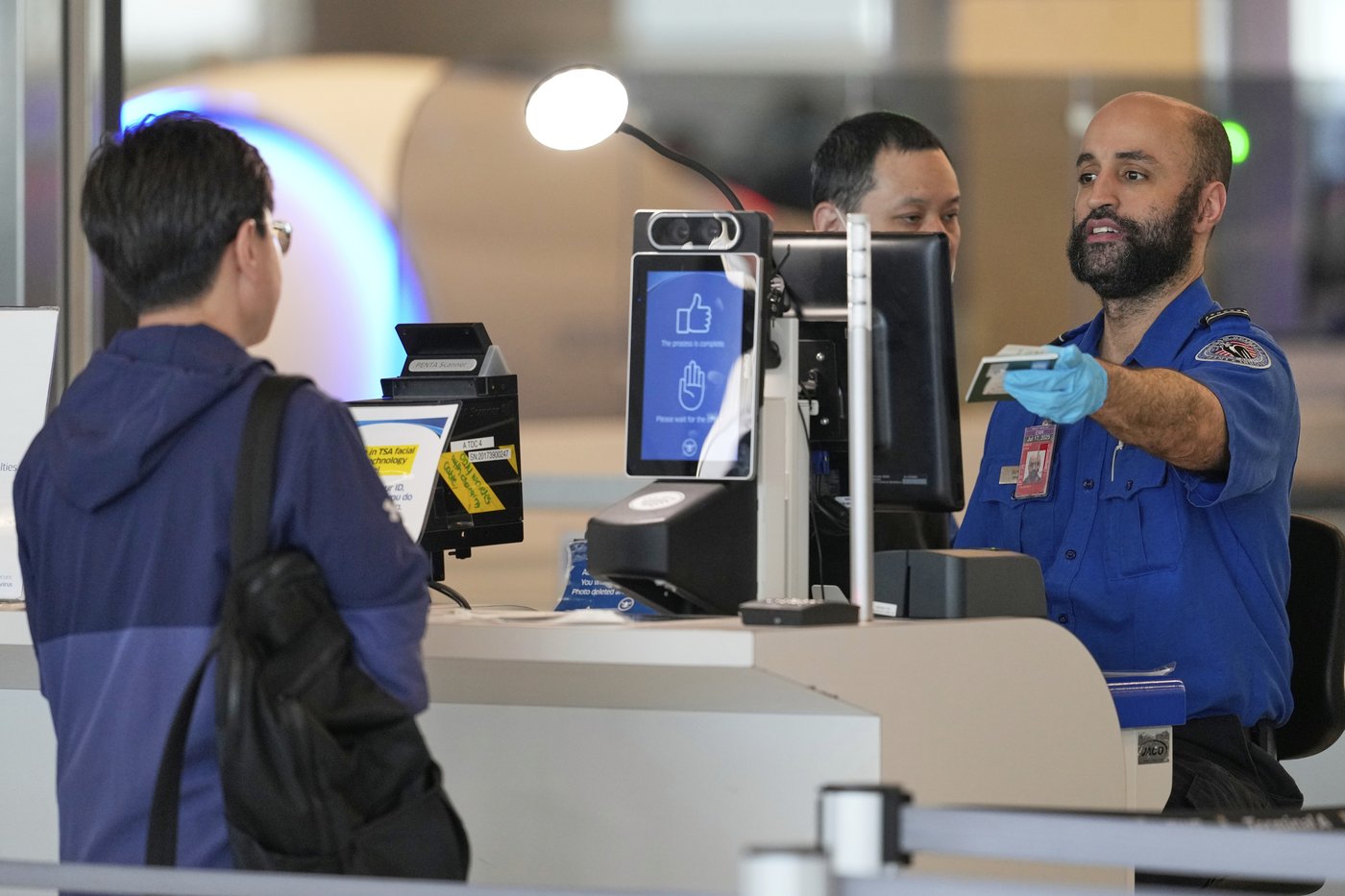 PHOTO COLLECTION: REAL ID requirements for the U.S. domestic flyers begins | iNFOnews.ca