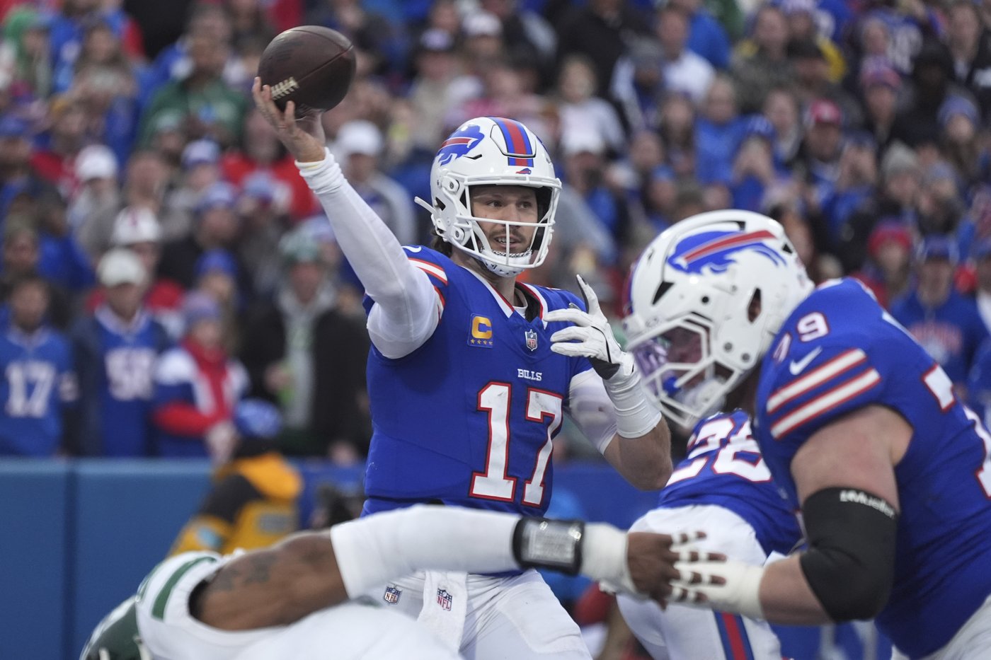 Bills clinch the AFC's No. 2 seed with a 40-14 rout of the undisciplined Jets | iNFOnews.ca Bills clinch the AFC's No. 2 seed with a 40-14 rout of the undisciplined Jets | iNFOnews.ca