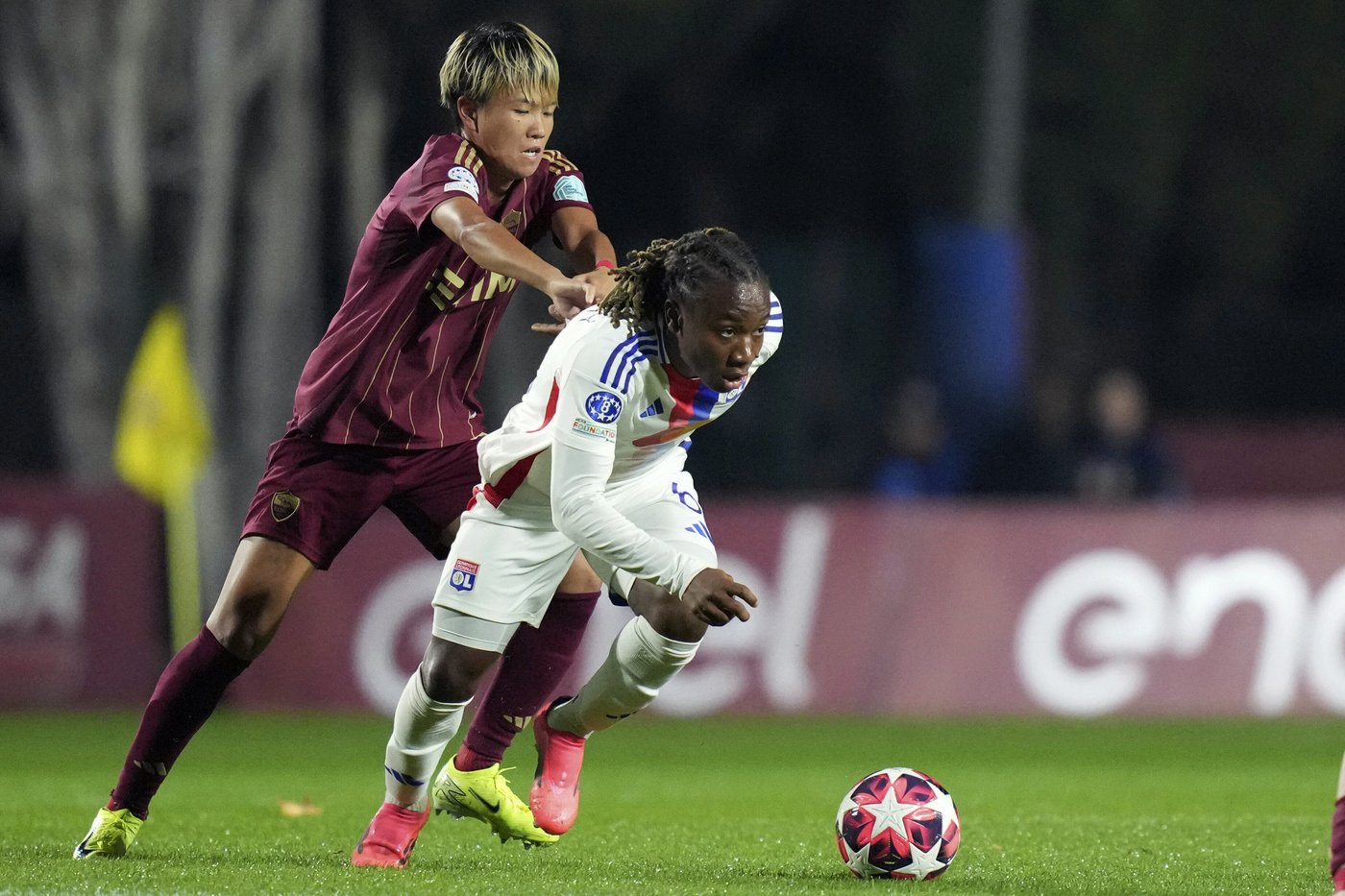 Lyon's Melchie Dumornay scores spectacular goal from center circle in Women's Champions League match | iNFOnews.ca