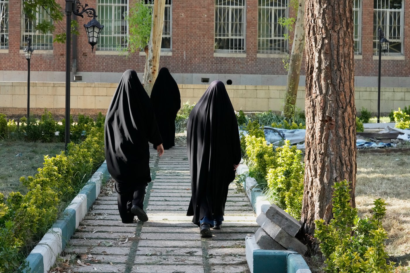 Inside Tehran's former U.S. Embassy, now an anti-American museum, in photos | iNFOnews.ca