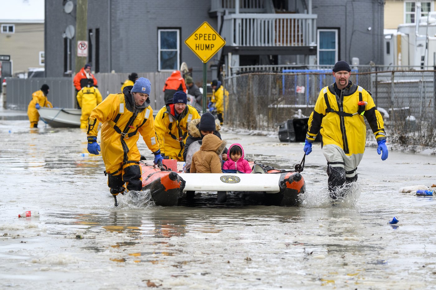 'Life-threatening cold' hits parts of US following deadly weekend flooding | iNFOnews.ca 'Life-threatening cold' hits parts of US following deadly weekend flooding | iNFOnews.ca