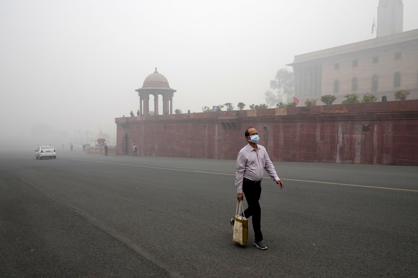 India's capital chokes as air pollution levels hit 50 times the safe limit | iNFOnews.ca India's capital chokes as air pollution levels hit 50 times the safe limit | iNFOnews.ca