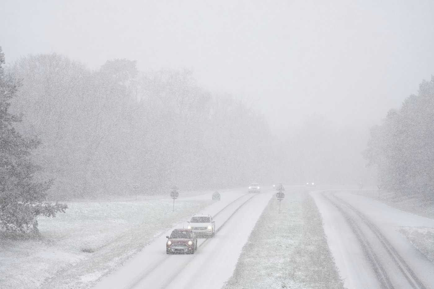 France postpones weekend soccer matches after severe winter weather | iNFOnews.ca