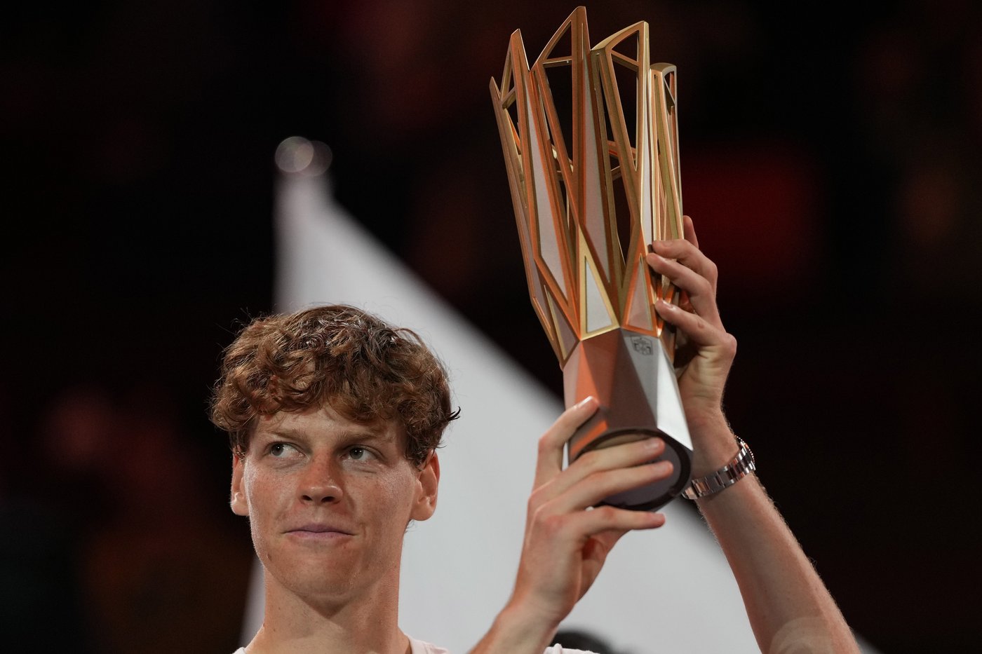 Jannik Sinner beats Novak Djokovic to take Shanghai Masters title, Sabalenka reigns in Wuhan | iNFOnews.ca
