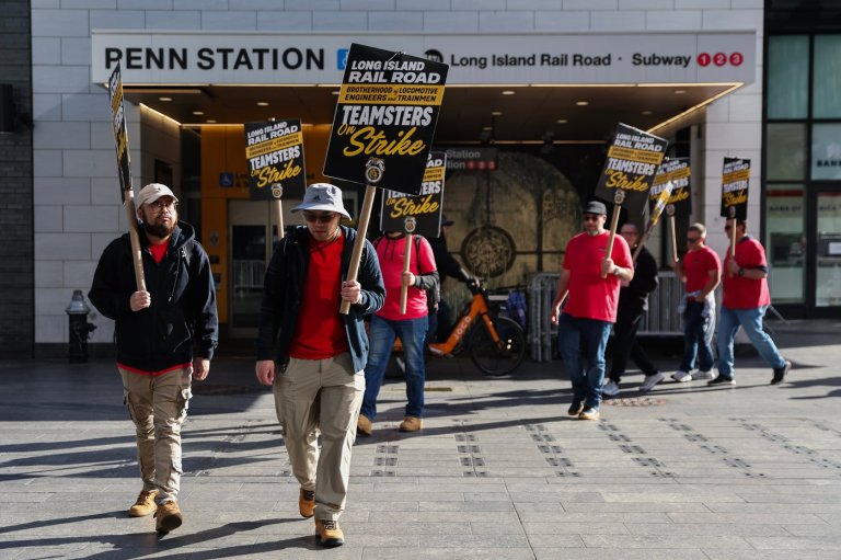 Photos show strike action as North America’s largest commuter rail system shuts down | iNFOnews.ca