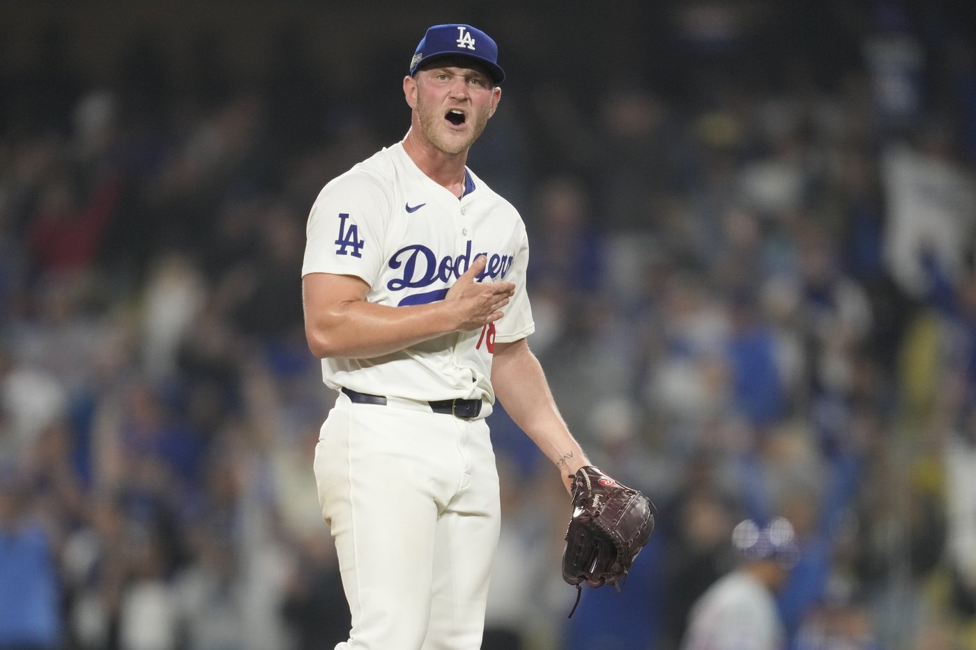 Dodgers tie postseason mark of 33 straight scoreless innings, top Mets 9-0 in NLCS opener | iNFOnews.ca