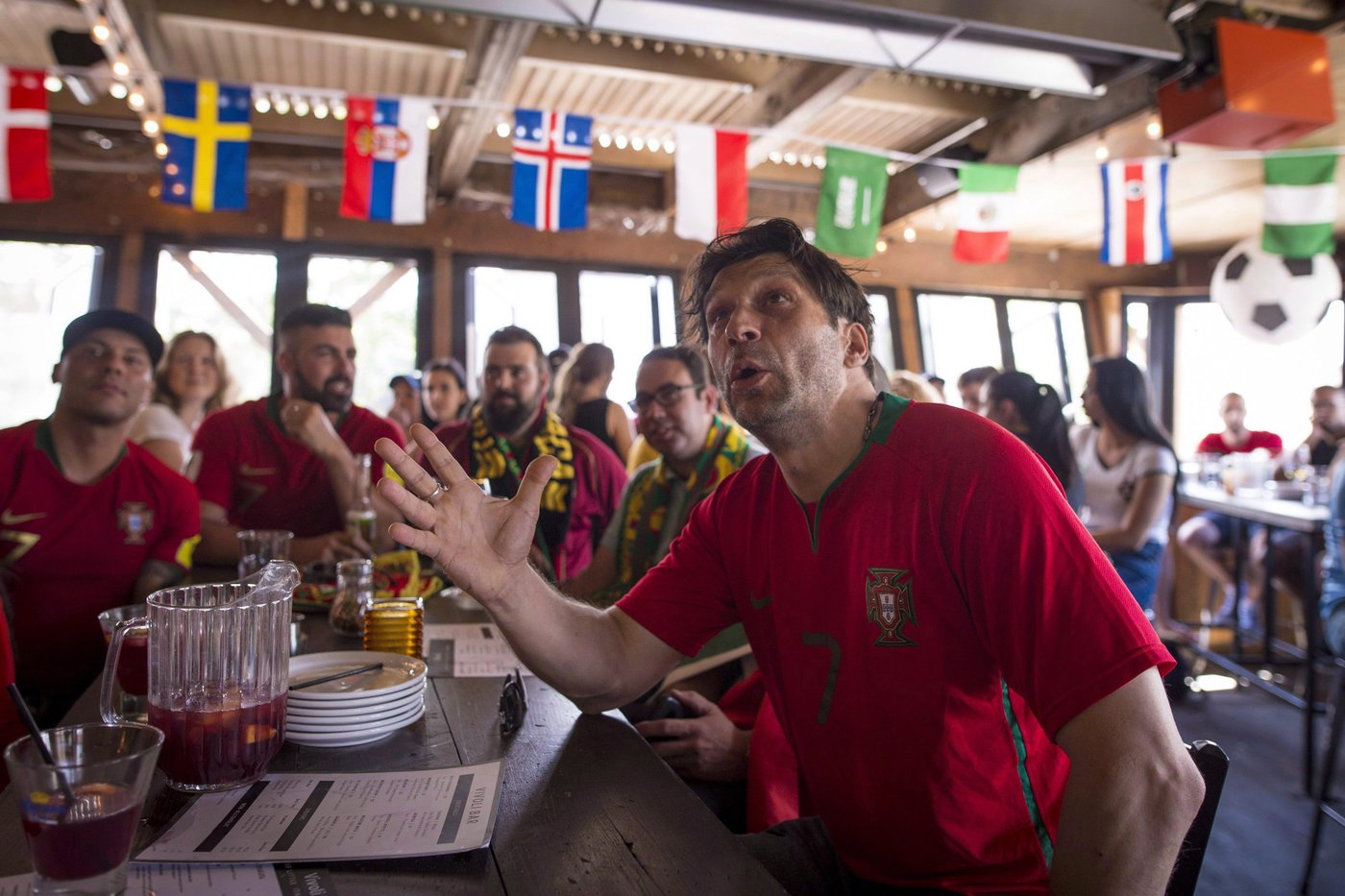 Pubs, restaurants careful to avoid World Cup trademark trouble | iNFOnews.ca Pubs, restaurants careful to avoid World Cup trademark trouble | iNFOnews.ca