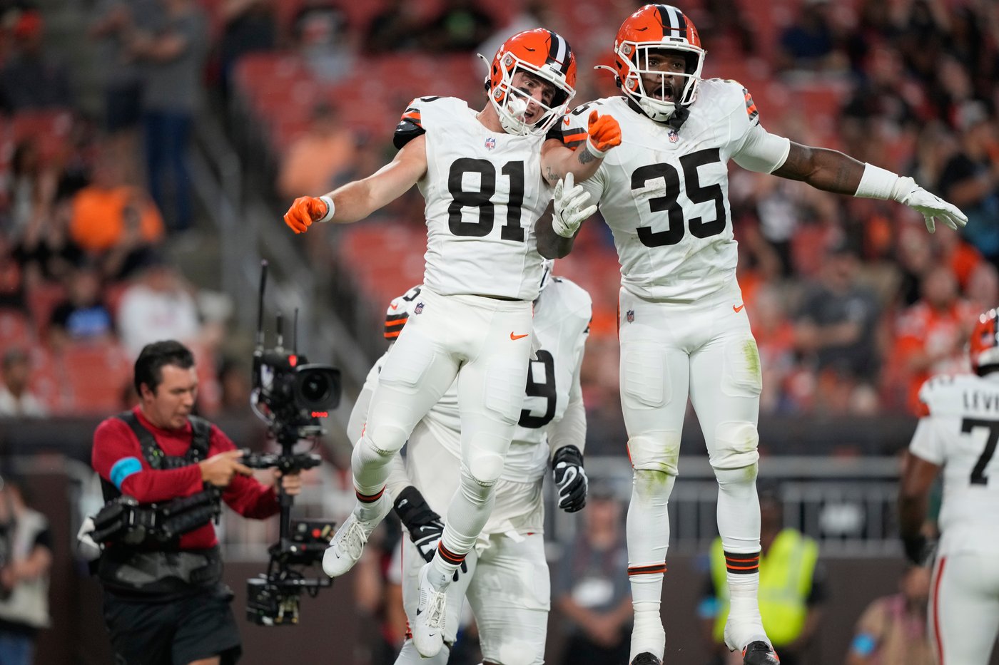 Gabriel, Green make cases for 3rd QB spot in Browns' 37-13 win over Patriots | iNFOnews.ca Gabriel, Green make cases for 3rd QB spot in Browns' 37-13 win over Patriots | iNFOnews.ca