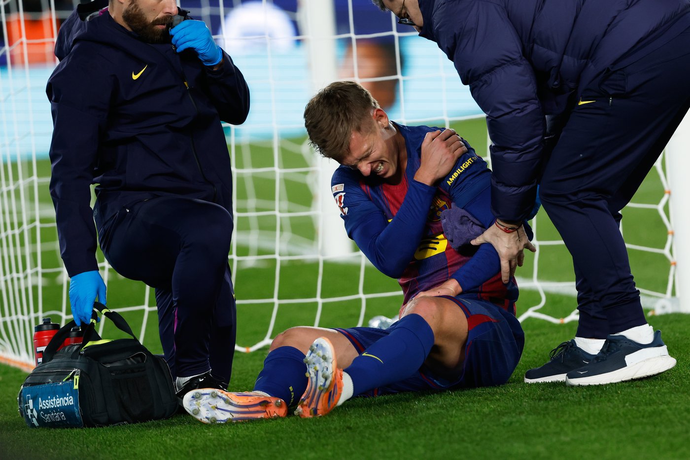 Dani Olmo scores and gets injured as Barcelona beats Atletico Madrid 3-1 | iNFOnews.ca