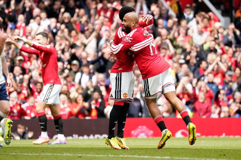 Fernandes ties assist record and another VAR controversy as Man United beat Forest | iNFOnews.ca