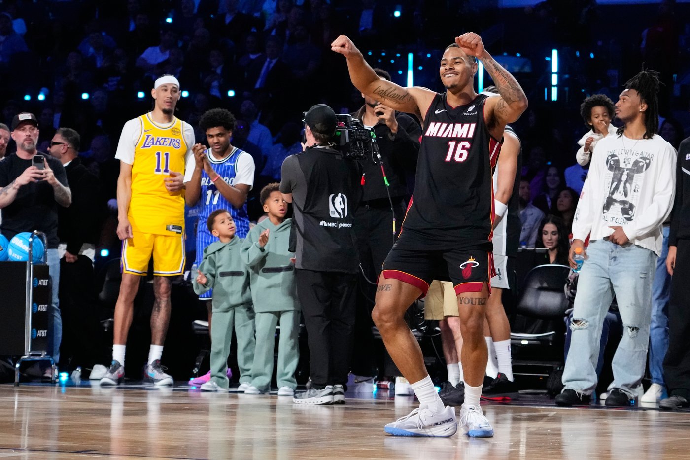Heat's Keshad Johnson soars to a slam dunk title, edging Carter Bryant who had a perfect score | iNFOnews.ca