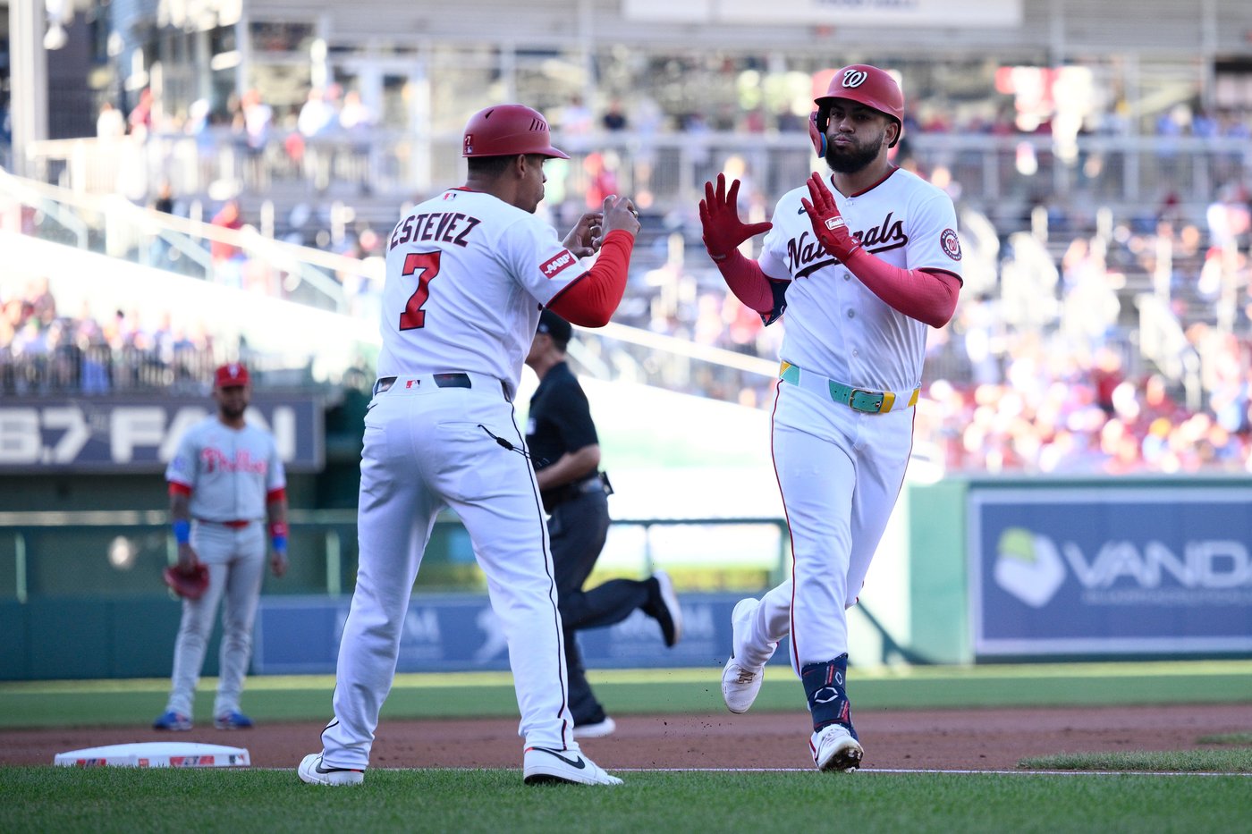 Derek Hill hits 2-out, 2-run pinch homer in 9th to lift the Phillies past the Nationals, 5-4 | iNFOnews.ca