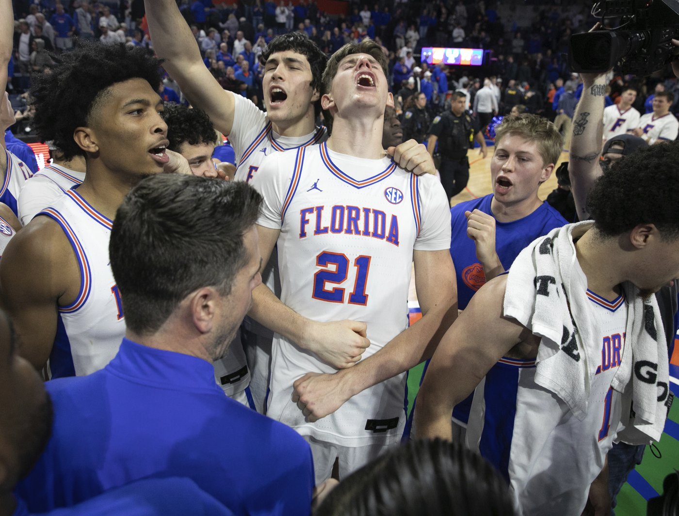 No more unbeatens: No. 8 Florida topples top-ranked Tennessee 73-43 with stifling defense | iNFOnews.ca