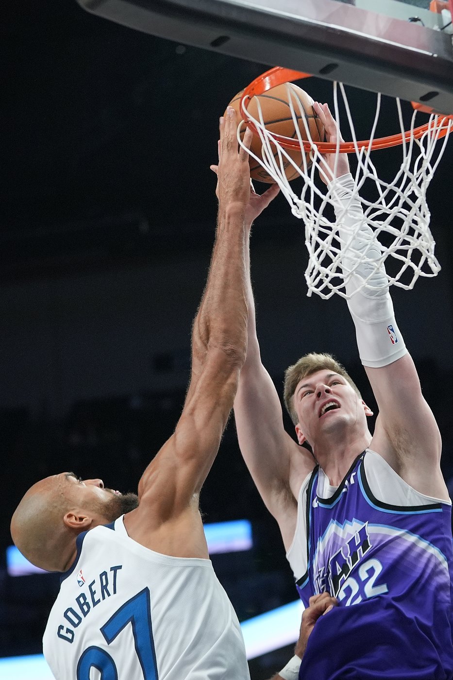 Dosunmu sparks Timberwolves' 147-111 rout of Jazz as Edwards remains out | iNFOnews.ca Dosunmu sparks Timberwolves' 147-111 rout of Jazz as Edwards remains out | iNFOnews.ca