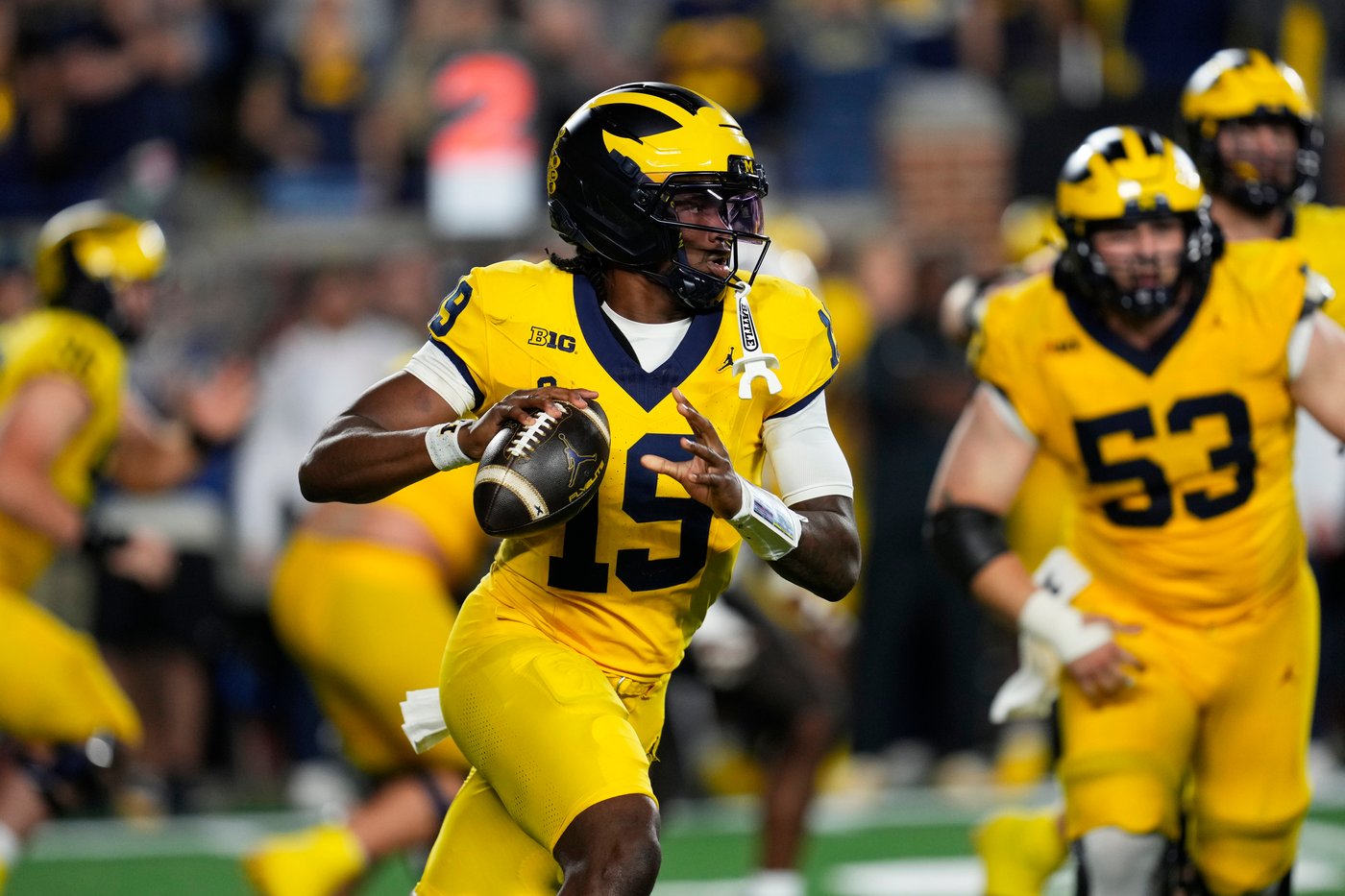 Michigan coach Kyle Whittingham says Bryce Underwood has to improve to keep his job as QB 1 | iNFOnews.ca