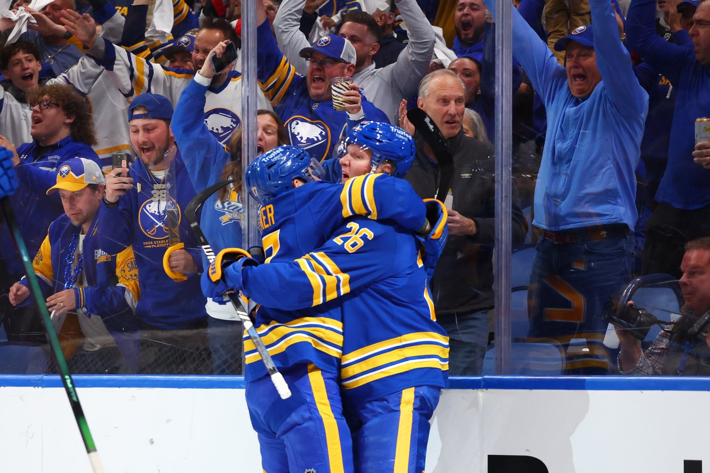 Rasmus Dahlin, Gabriel Landeskog and Jonathan Toews named Masterton Trophy finalists | iNFOnews.ca
