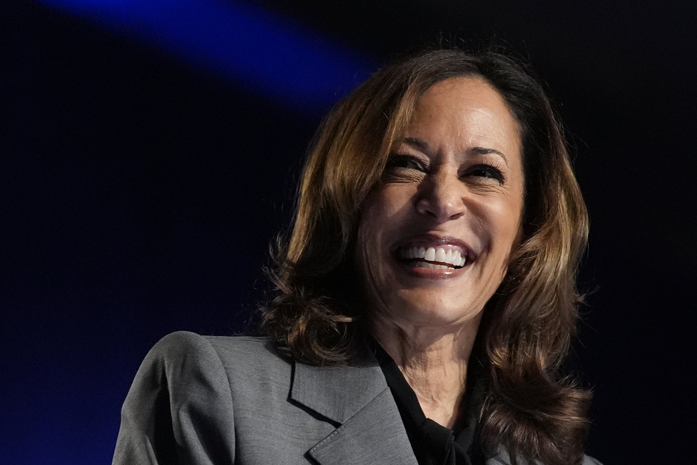 Election 2024 Latest: Trump and Harris campaign for undecided voters with just 6 weeks left | iNFOnews.ca