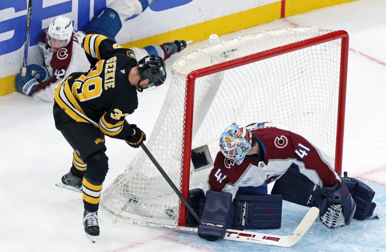 Morgan Geekie's hustle goal helps Bruins beat Avalanche 3-2 to halt 6-game skid | iNFOnews.ca