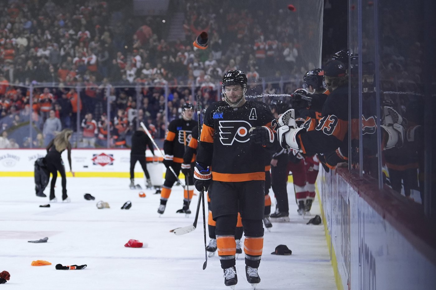 Scott Laughton scores career-high 4 goals for the Flyers' 4-1 victory over the Red Wings | iNFOnews.ca Scott Laughton scores career-high 4 goals for the Flyers' 4-1 victory over the Red Wings | iNFOnews.ca