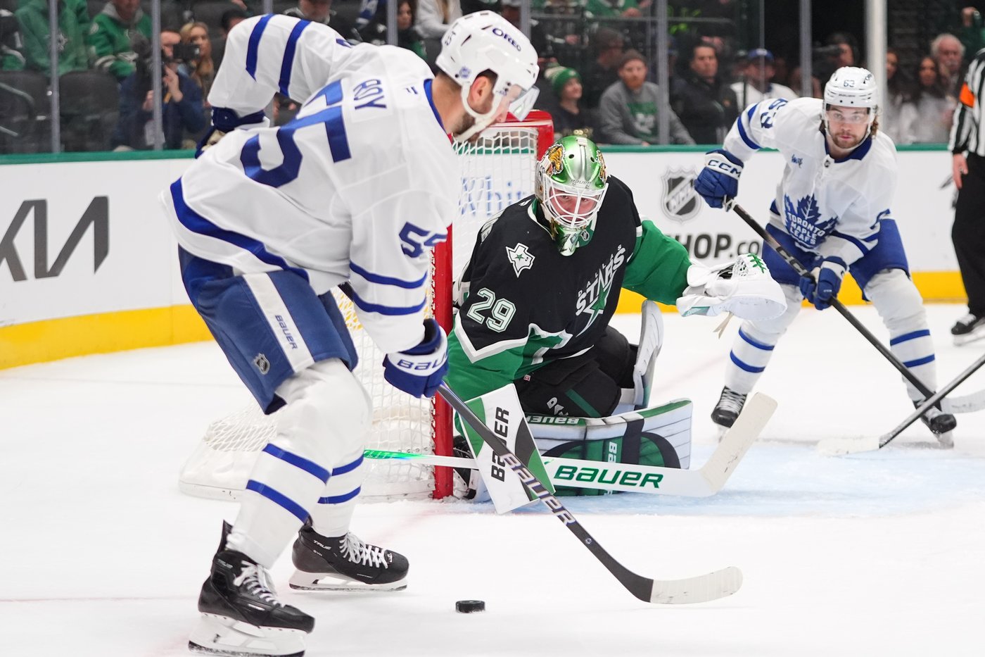 Robertson scores 23rd goal, Oettinger gets 16th win as Stars top Leafs 5-1 | iNFOnews.ca