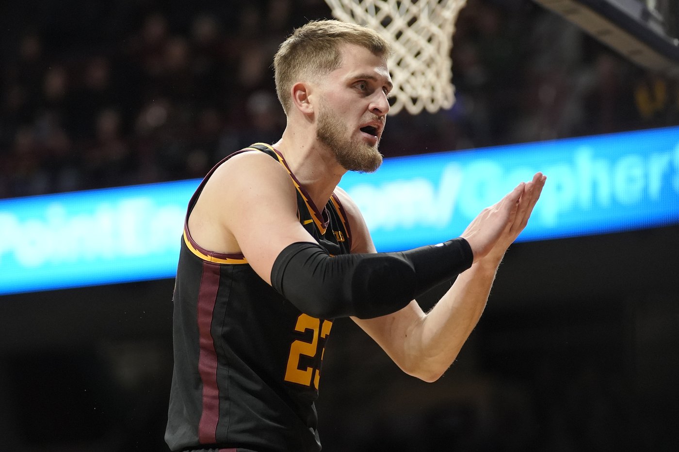 Carr scores 12, Kohler has double-double and Michigan State beats Minnesota 90-72 in Big Ten opener | iNFOnews.ca Carr scores 12, Kohler has double-double and Michigan State beats Minnesota 90-72 in Big Ten opener | iNFOnews.ca