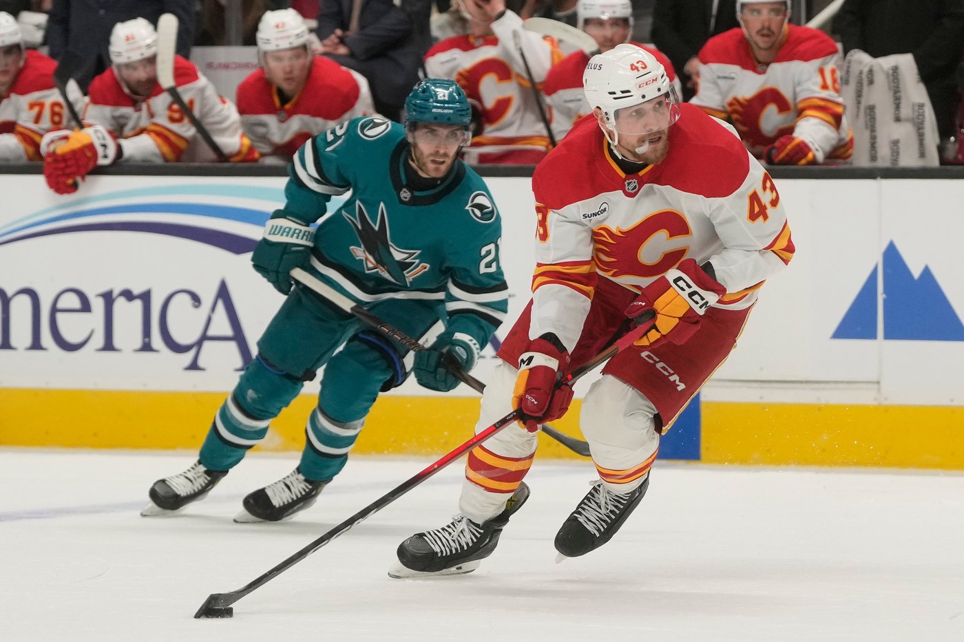 Nazem Kadri scores 2 goals to lead the Flames to a 4-1 win over the Sharks | iNFOnews.ca Nazem Kadri scores 2 goals to lead the Flames to a 4-1 win over the Sharks | iNFOnews.ca