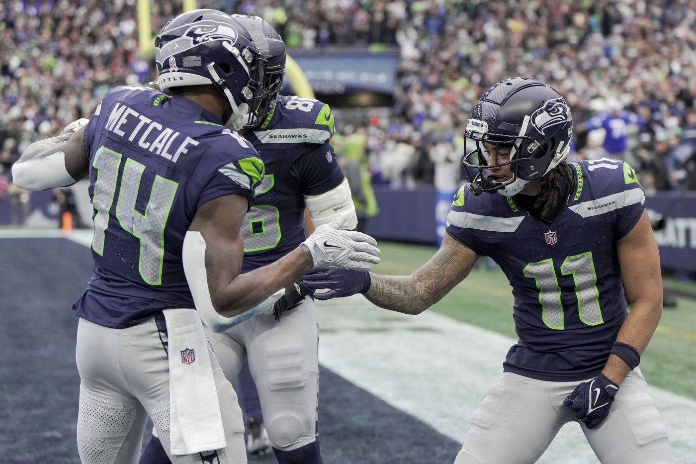 Coby Bryant's pick-6 highlights big day for Seahawks' defense in 16-6 win over Cardinals | iNFOnews.ca