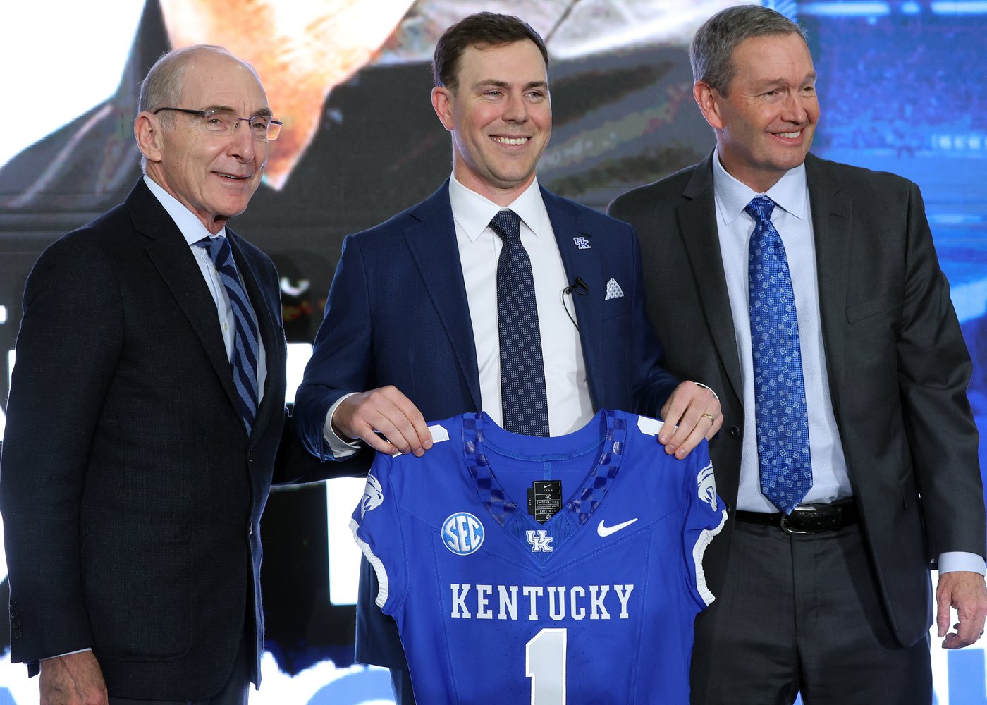 Kentucky's Stein set to make $28.5M in 5-year deal as new football coach; Stoops owed nearly $37.7M | iNFOnews.ca Kentucky's Stein set to make $28.5M in 5-year deal as new football coach; Stoops owed nearly $37.7M | iNFOnews.ca