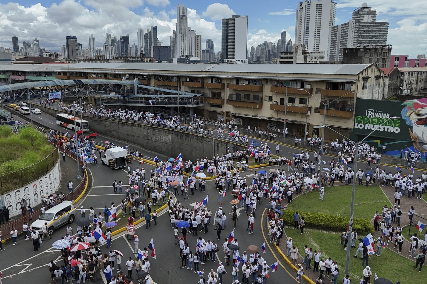 Thousands march over concern Panama bending to US government | iNFOnews.ca