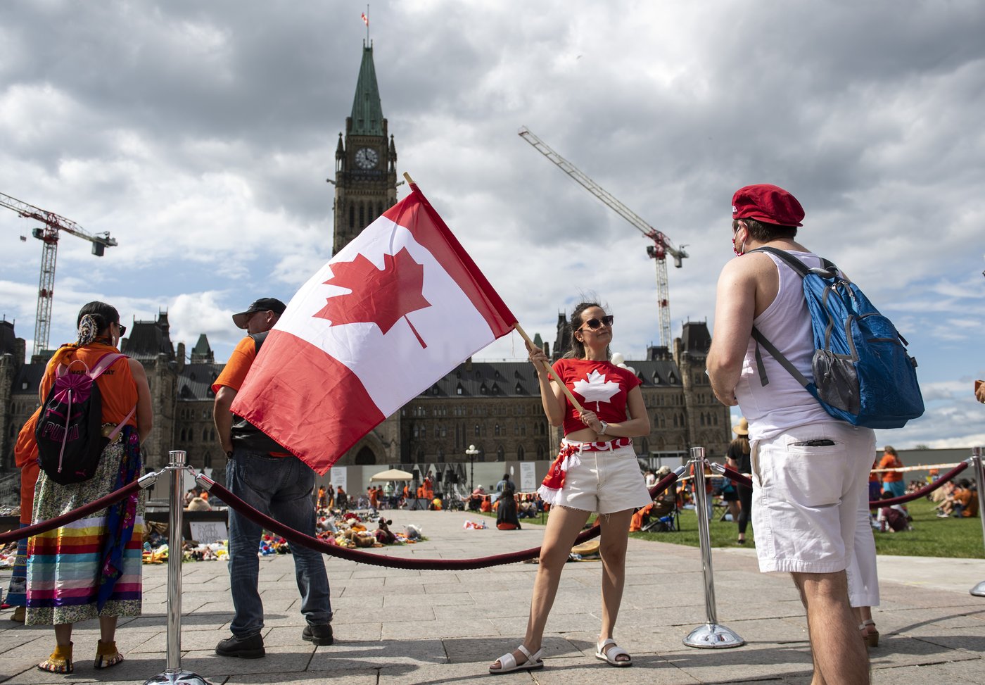 Canadian English supporters urge Carney to abandon federal shift to British spelling | iNFOnews.ca