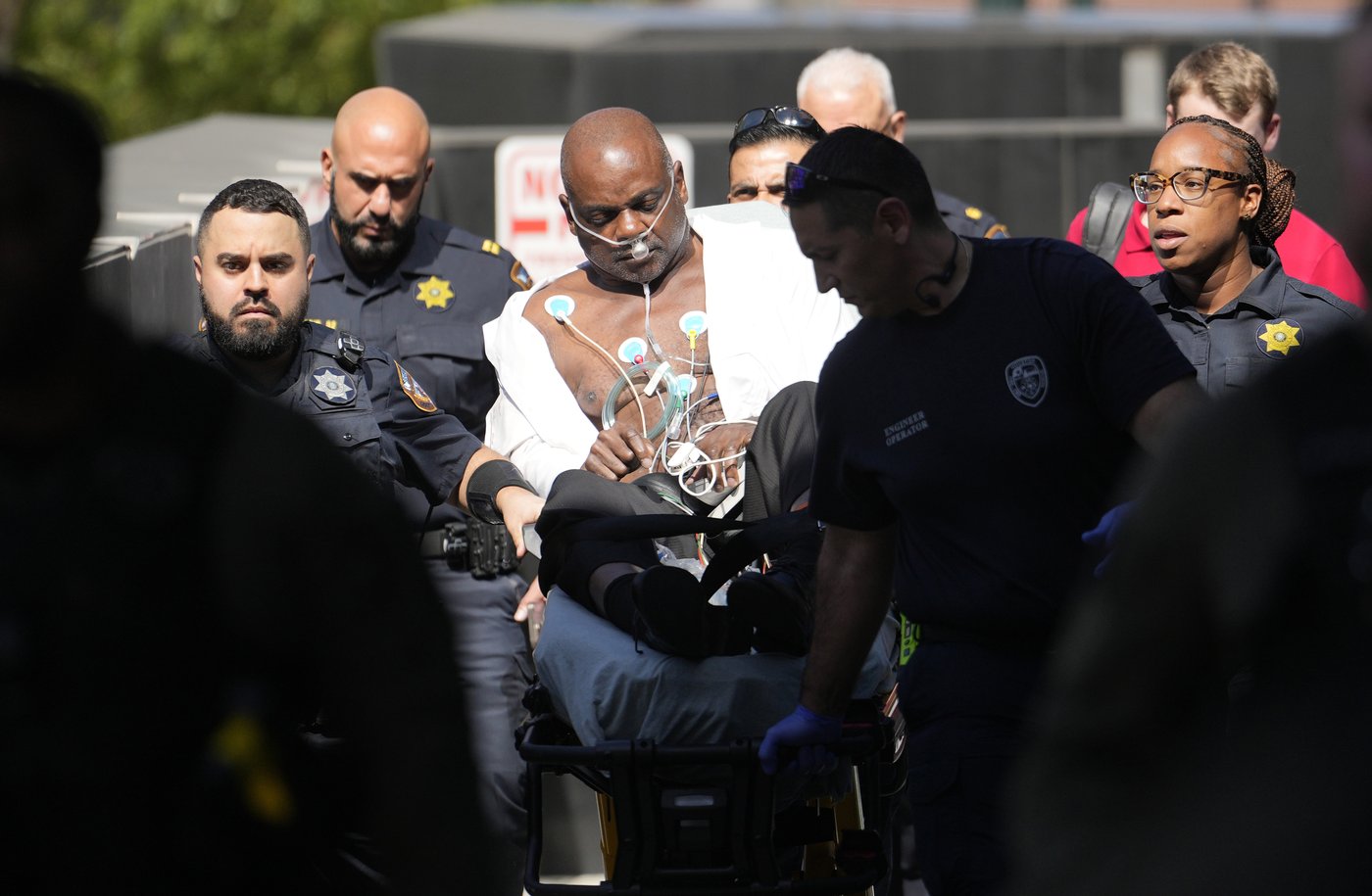 Ex-Houston officer rushed away in an ambulance during sentencing at double-murder trial | iNFOnews.ca