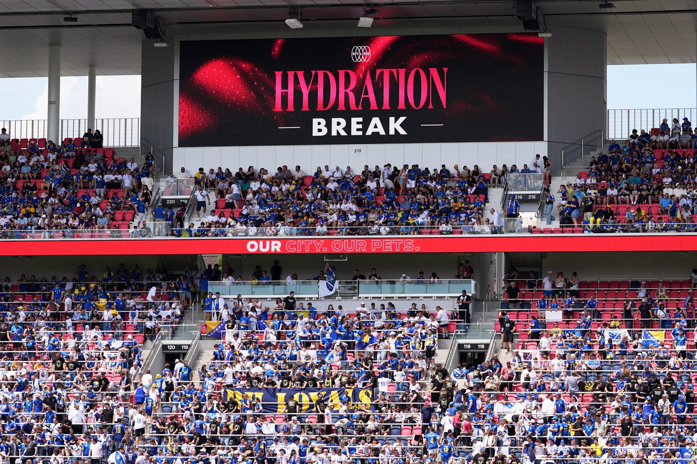 FIFA hydration breaks spark backlash and blamed for killing momentum at World Cup | iNFOnews.ca FIFA hydration breaks spark backlash and blamed for killing momentum at World Cup | iNFOnews.ca