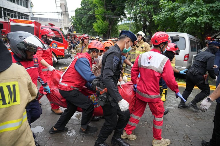 A fire in an office building in Indonesia's capital kills at least 17 people | iNFOnews.ca