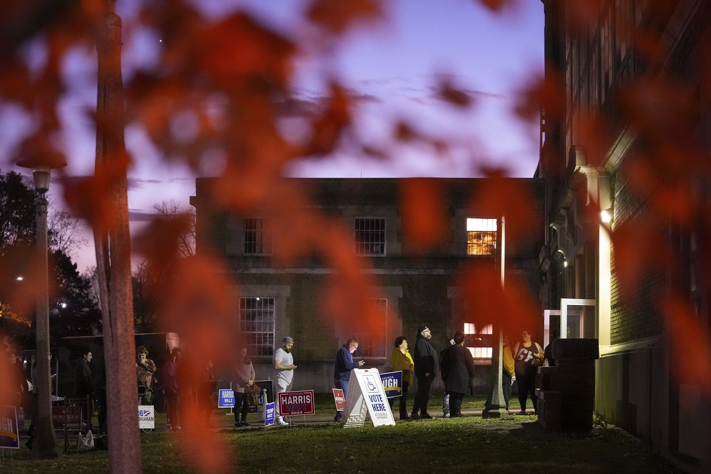 PHOTO COLLECTION: US Election 2024, Lines from East to West | iNFOnews.ca