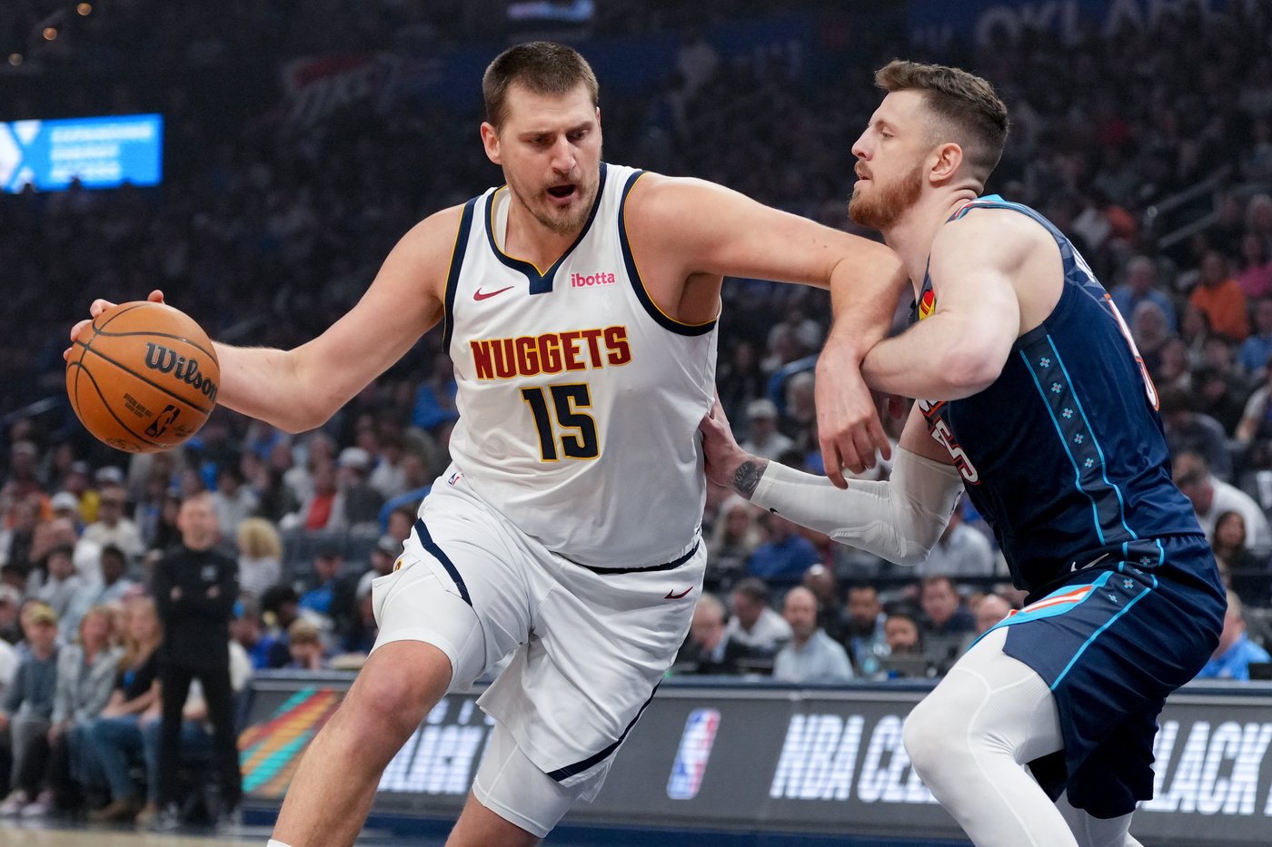 Tempers flare between Nuggets and Thunder as Dort is ejected after fouling Jokic | iNFOnews.ca