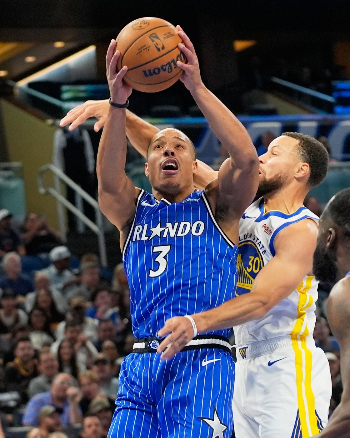 Magic turn back Warriors 121-113 | iNFOnews.ca
