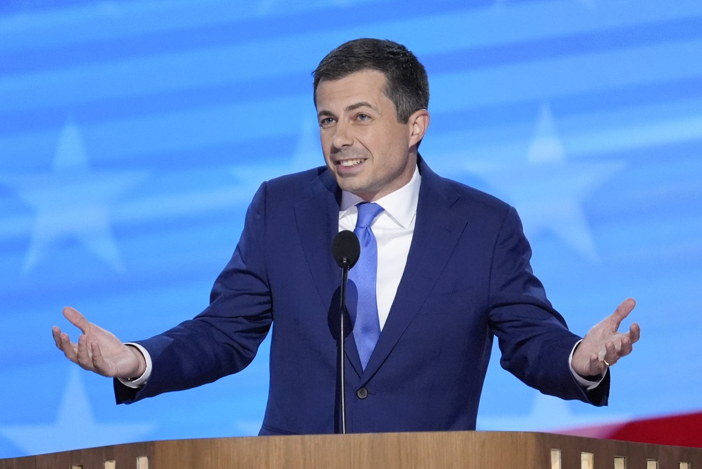 Buttigieg weighs a decision with huge implications for Democrats: Run for Senate or president? | iNFOnews.ca