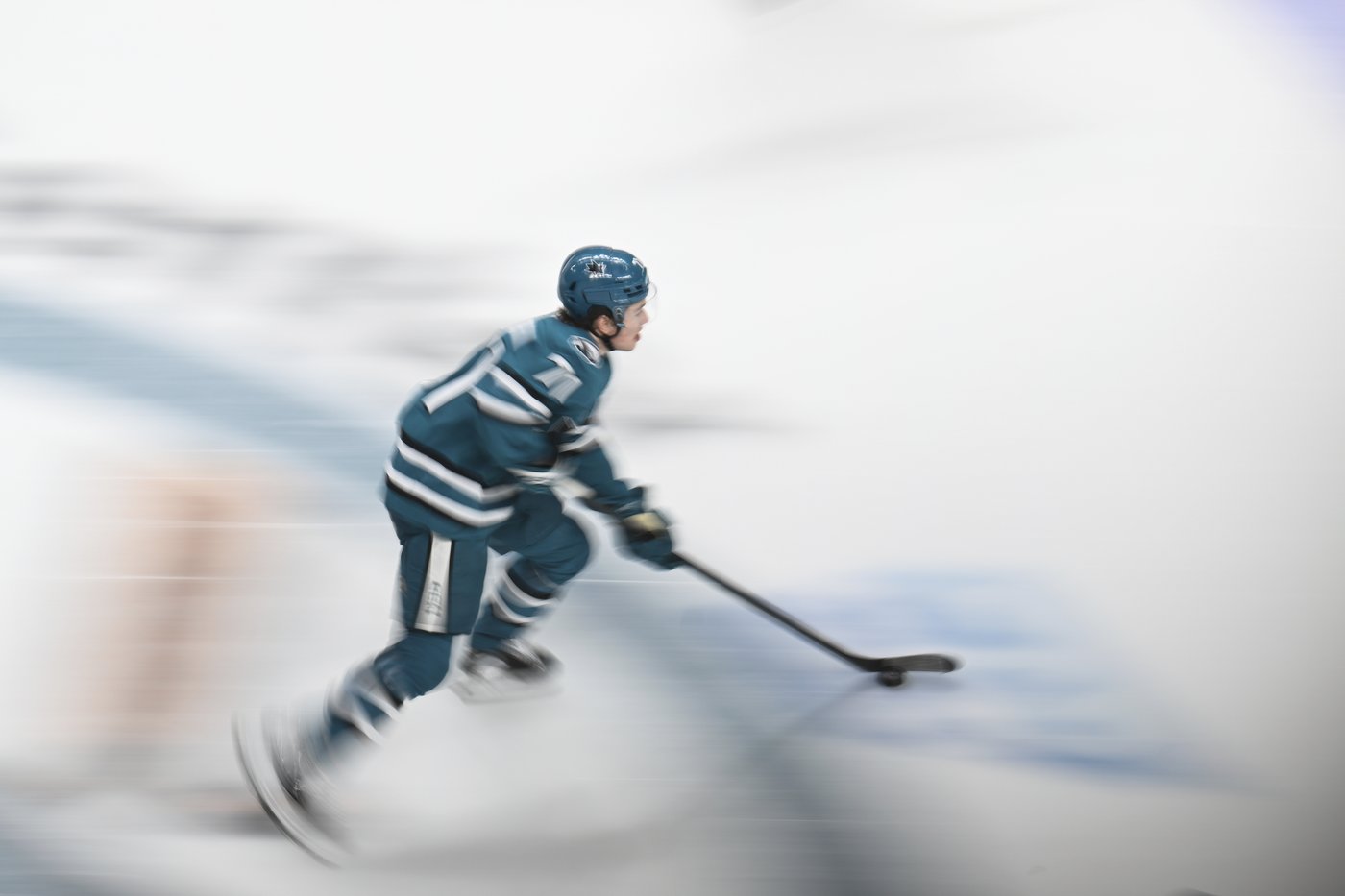 Jonathan Huberdeau scores twice as Calgary Flames beat San Jose Sharks 3-1 | iNFOnews.ca