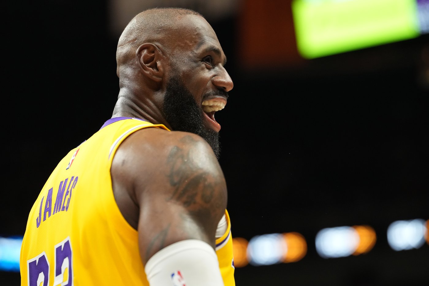 Another record for LeBron: He ties Robert Parish by appearing in his 1,611th NBA regular-season game | iNFOnews.ca Another record for LeBron: He ties Robert Parish by appearing in his 1,611th NBA regular-season game | iNFOnews.ca