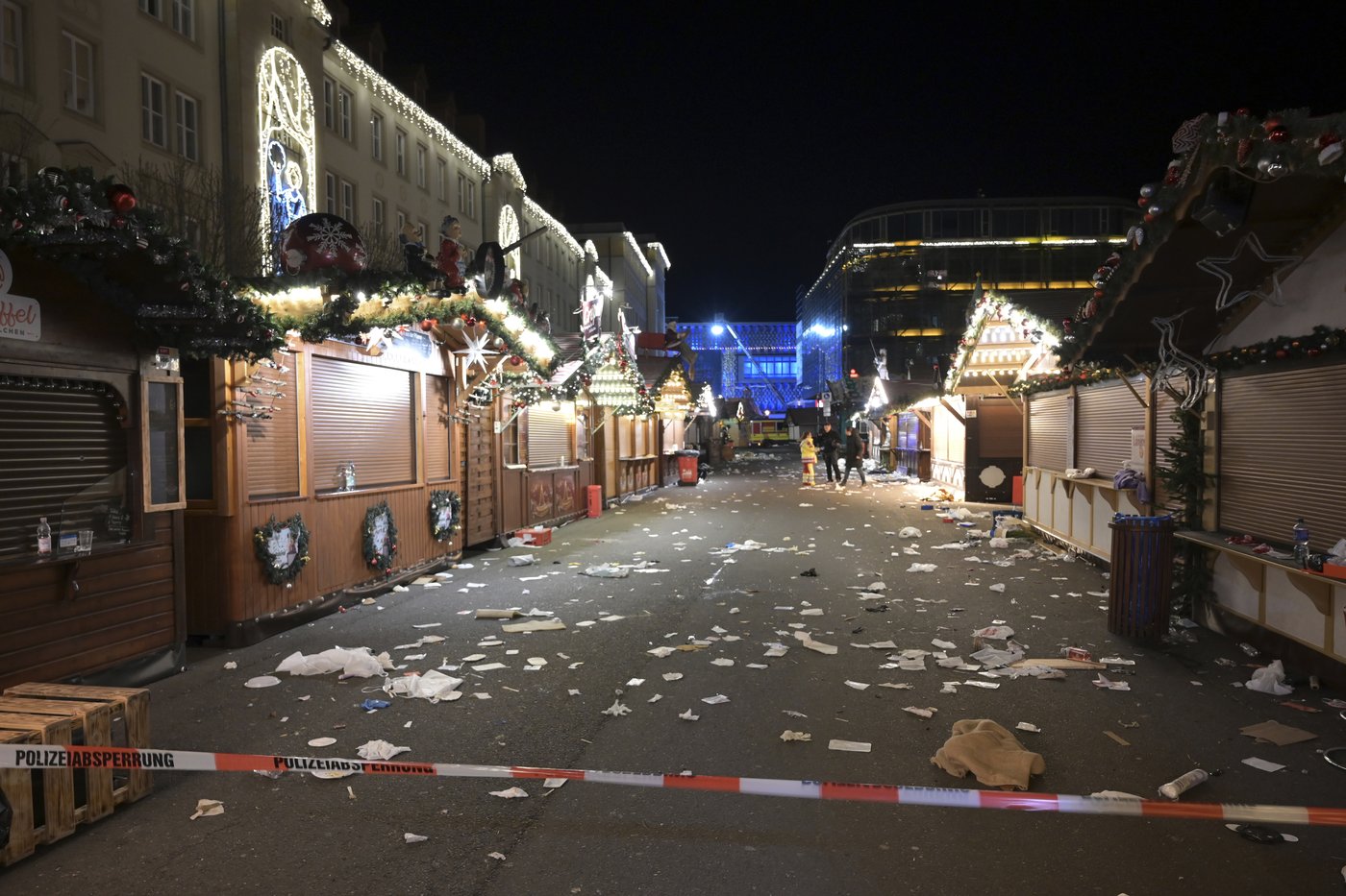 At least 2 dead and 60 hurt after a car drives into a German Christmas market in a suspected attack | iNFOnews.ca At least 2 dead and 60 hurt after a car drives into a German Christmas market in a suspected attack | iNFOnews.ca