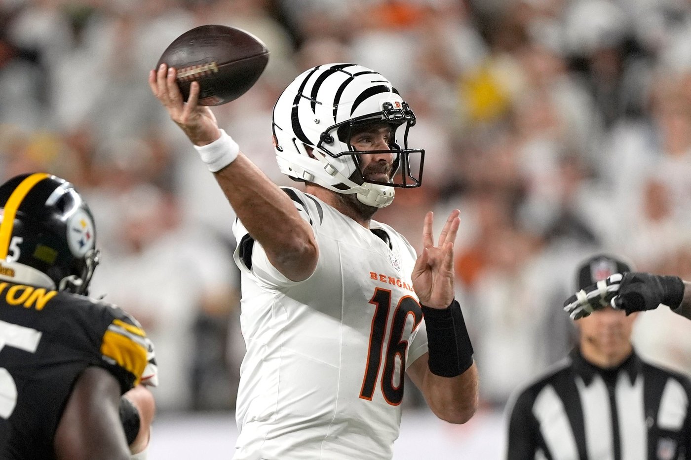 Steelers can't slow Flacco, Bengals' rushing attack | iNFOnews.ca Steelers can't slow Flacco, Bengals' rushing attack | iNFOnews.ca