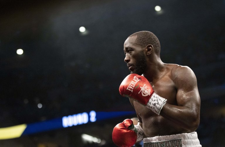 Omaha police ticket boxing champ Crawford for reckless driving, order him out of vehicle at gunpoint | iNFOnews.ca