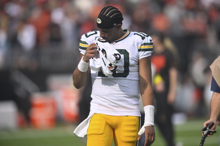 Packers suffer heartbreaking loss to Browns after late-game collapse | iNFOnews.ca