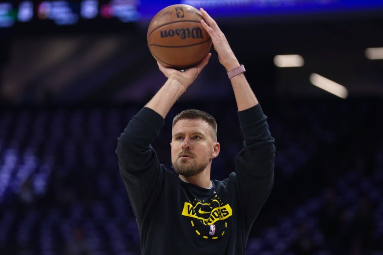 Warriors center Kristaps Porzingis dealing with health issue, won't travel to Hawaii training camp | iNFOnews.ca