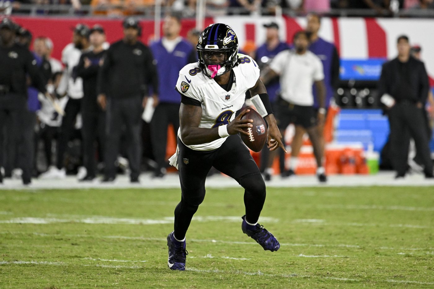 Lamar Jackson, high-flying Ravens hit road against AFC North rival Browns reeling from Watson injury | iNFOnews.ca