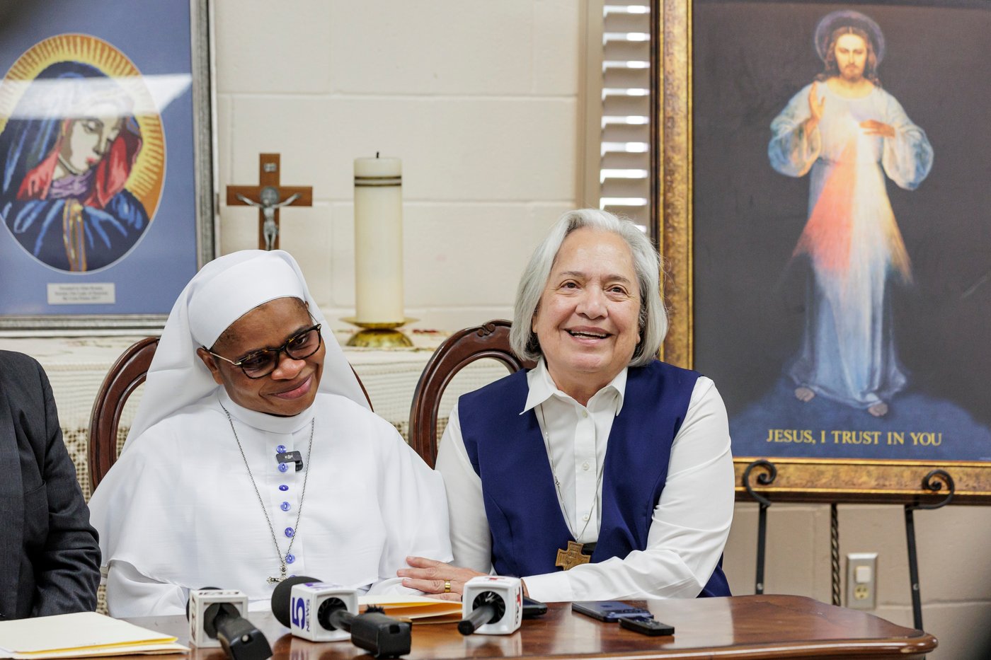 Nun speaks out for first time about being detained by ICE while walking to Mass in Texas | iNFOnews.ca Nun speaks out for first time about being detained by ICE while walking to Mass in Texas | iNFOnews.ca