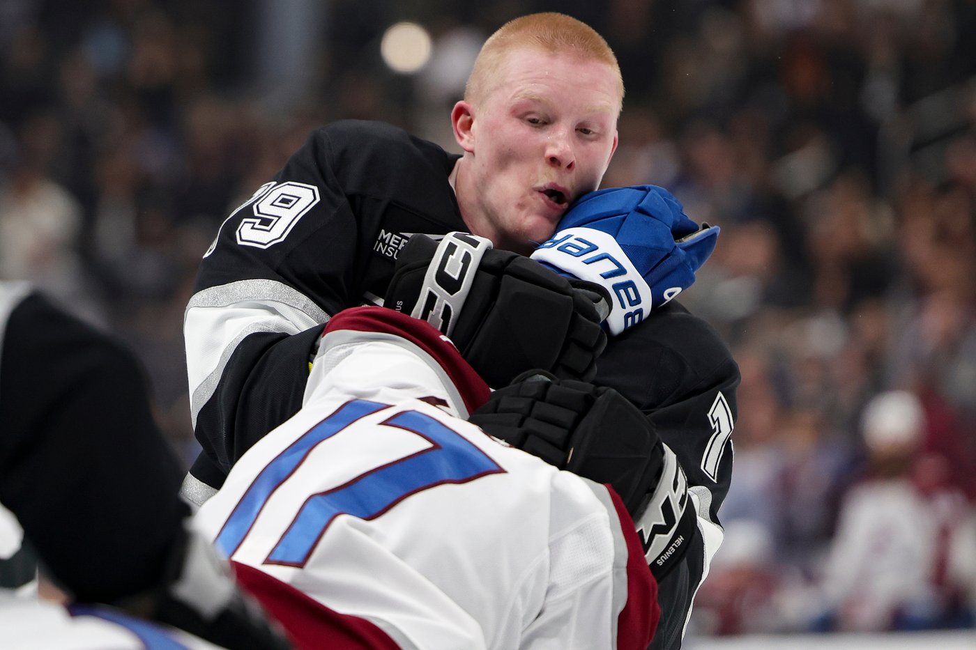 Toews scores late winner as Avalanche beat Kings 4-2 in Los Angeles' first game under new coach | iNFOnews.ca Toews scores late winner as Avalanche beat Kings 4-2 in Los Angeles' first game under new coach | iNFOnews.ca
