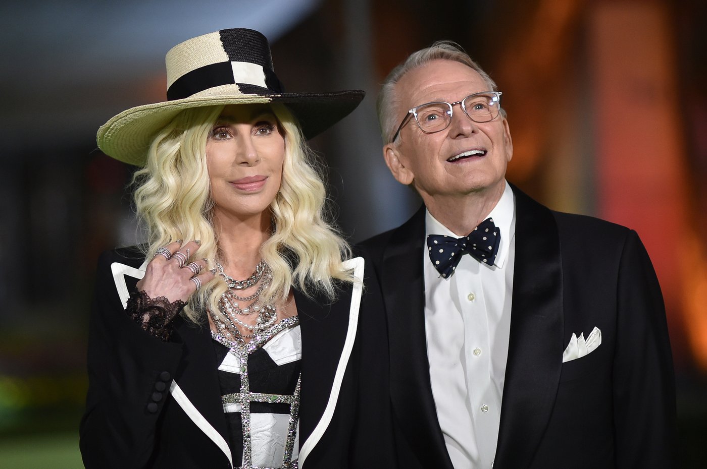 Bob Mackie, designer to the stars who dressed Cher and Marilyn and defined '70s glamour, dies at 87 | iNFOnews.ca