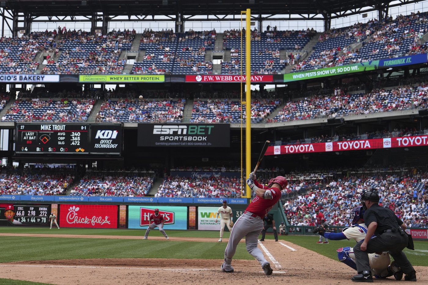 Soriano limits Phillies to 2 runs in 7 innings in Angels' 8-2 victory | iNFOnews.ca